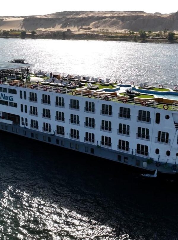 Five-star Nile cruise from Luxor to Aswan
